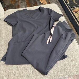 Figs Women's Charcoal Scrub Set with Pink Accents